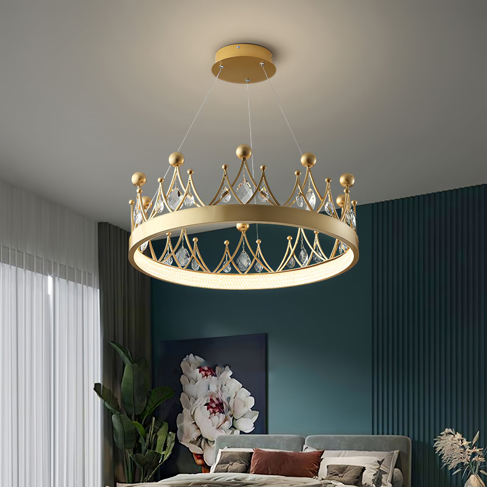 Crown Chandelier - Lumpaz