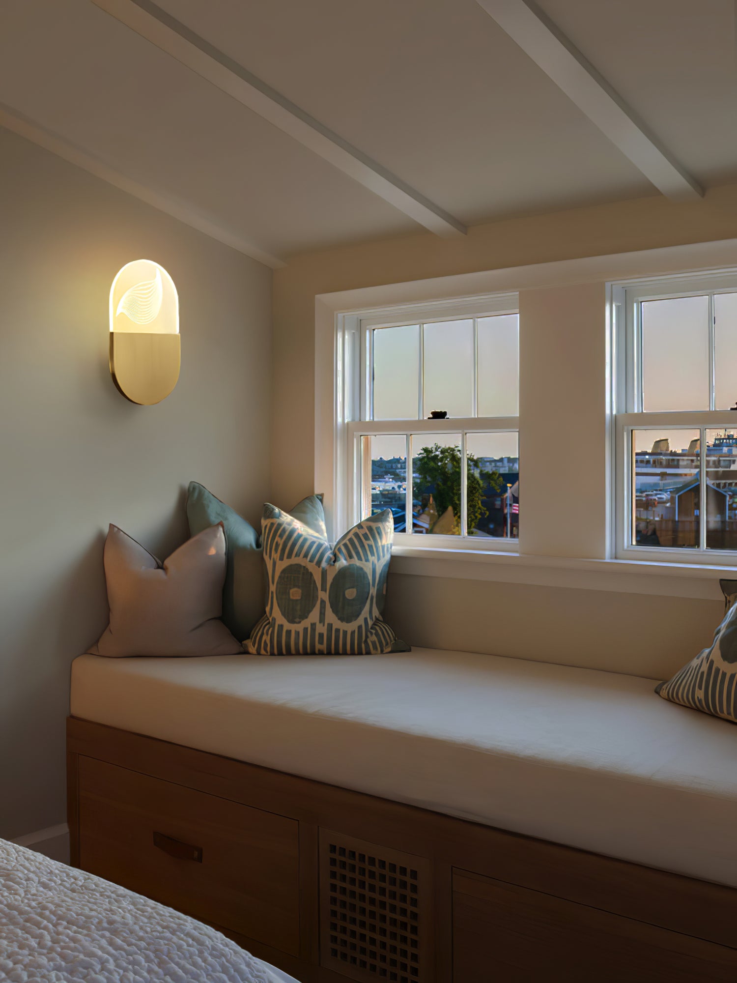 Kaikea Wall Lamp - Lumpaz