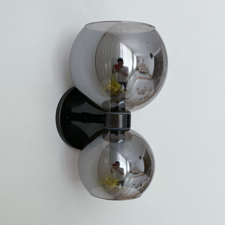 Round White Glass Bedroom Wall Lamp - Lumpaz