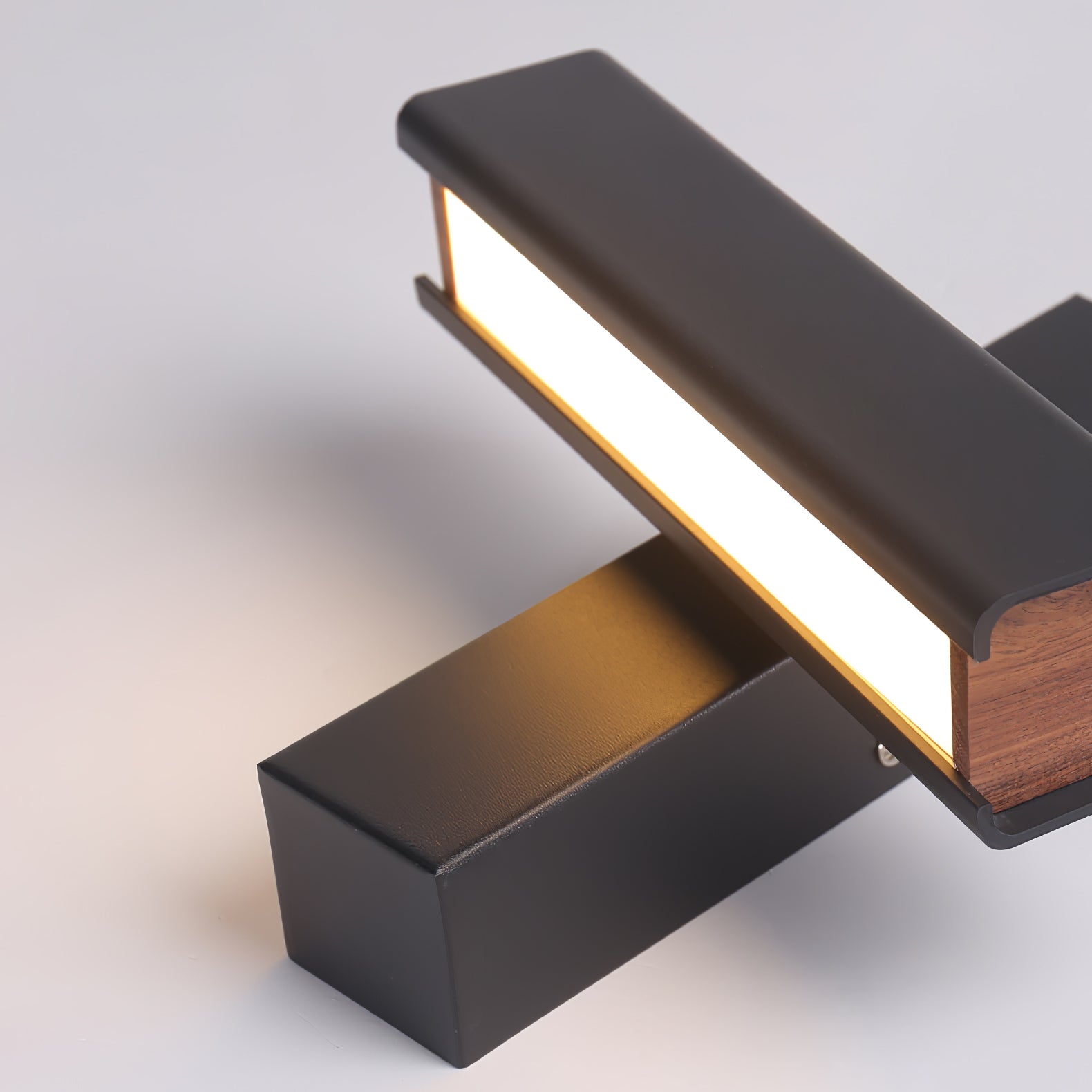 Clasp Wall Lamp - Lumpaz