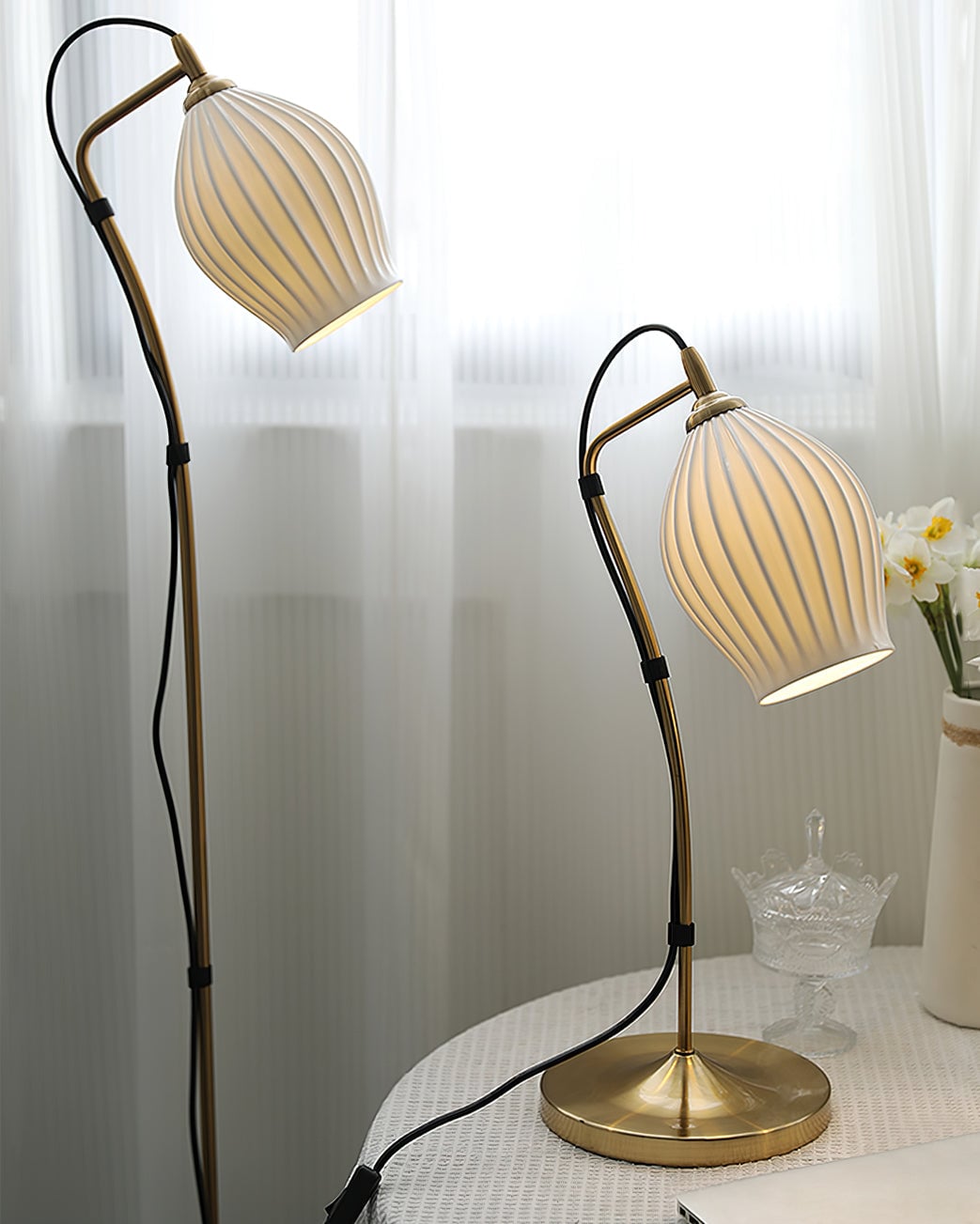 Ceramic Ribbed Floor Lamp - Lumpaz