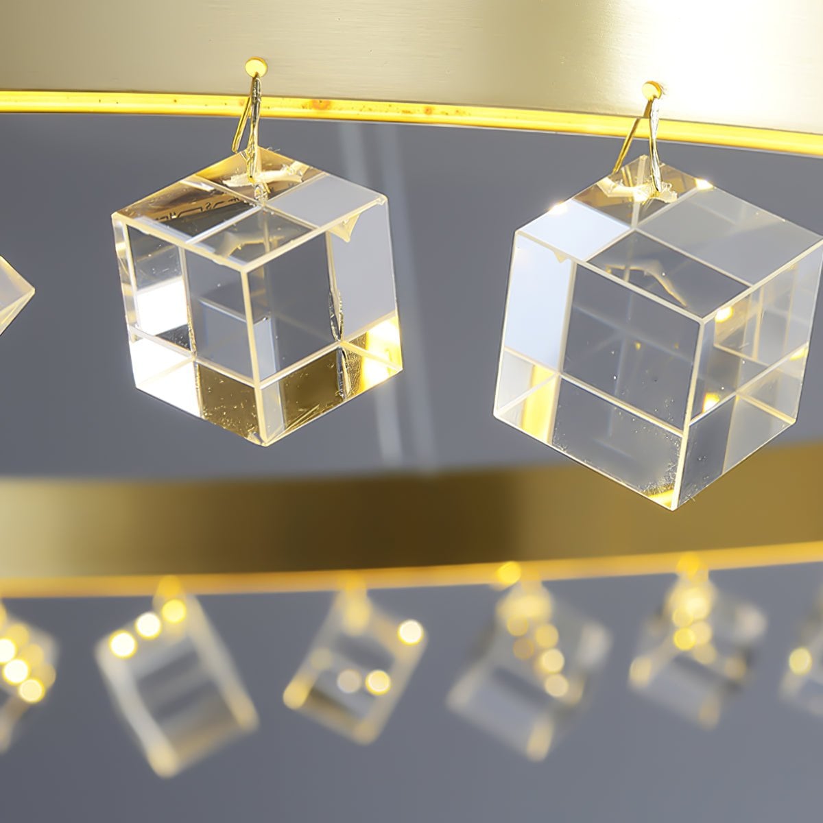 Loop Crystal Chandelier - Lumpaz