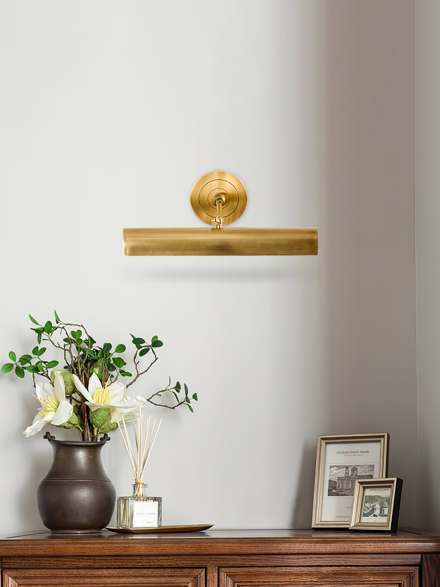 Swanson Wall Lamp - Lumpaz