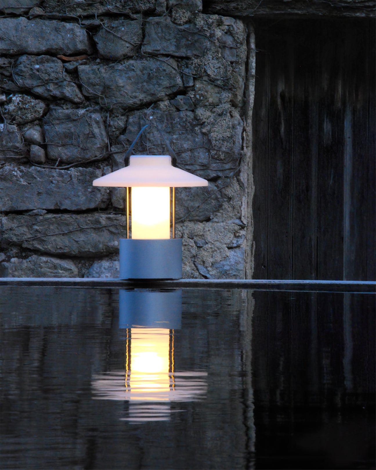 Claro Outdoor Built-in Battery Table Lamp - Lumpaz