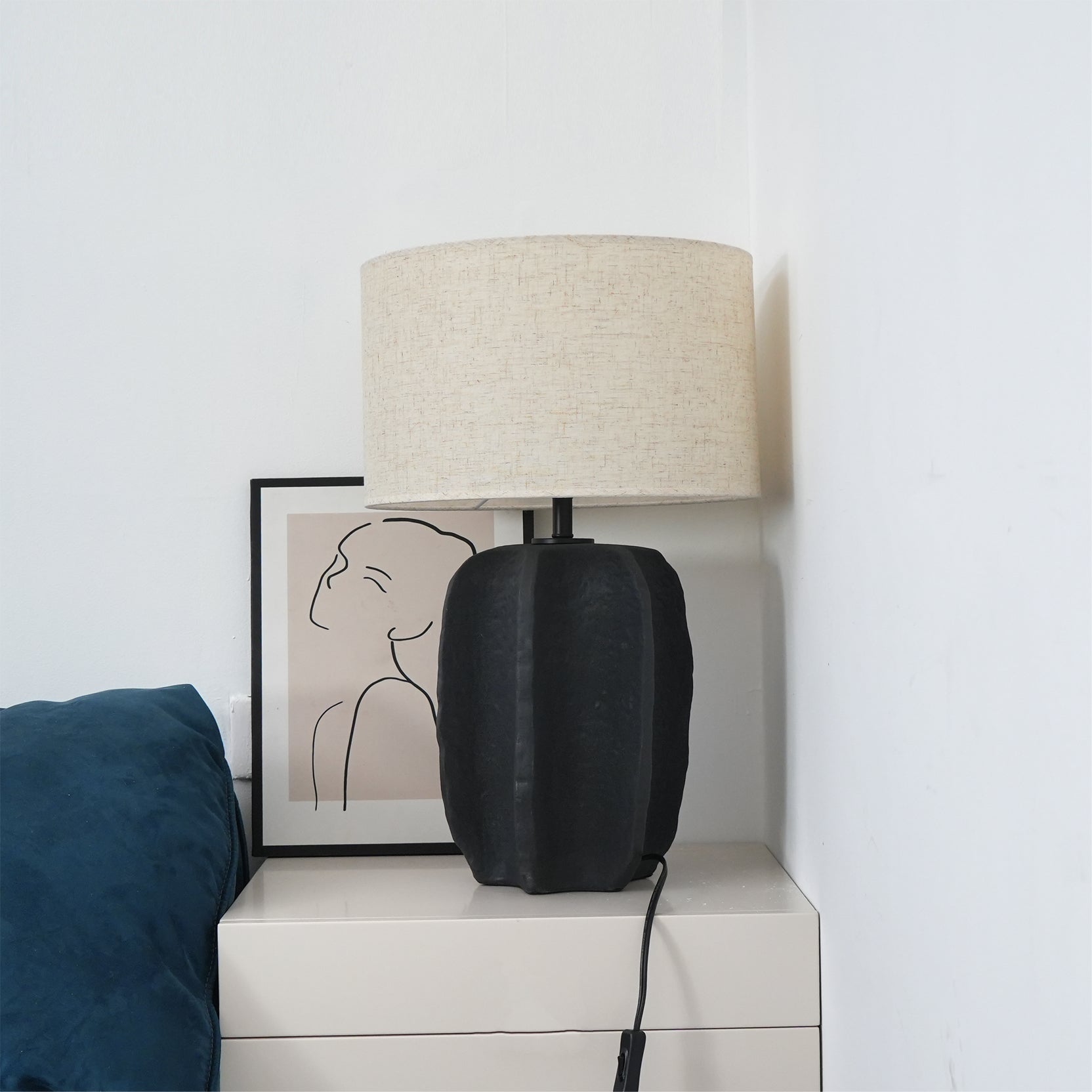 Torso Table Lamp - Lumpaz
