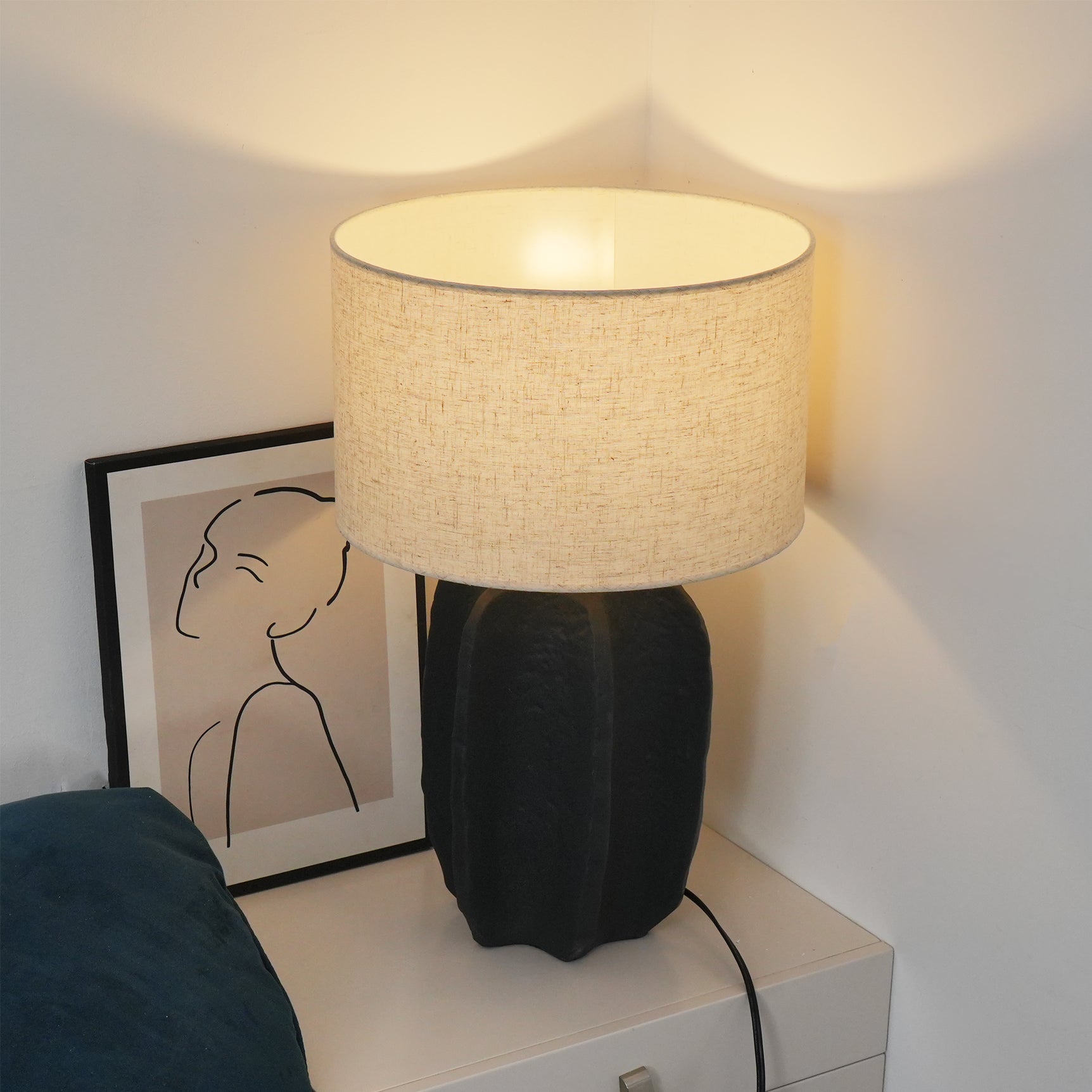 Torso Table Lamp - Lumpaz