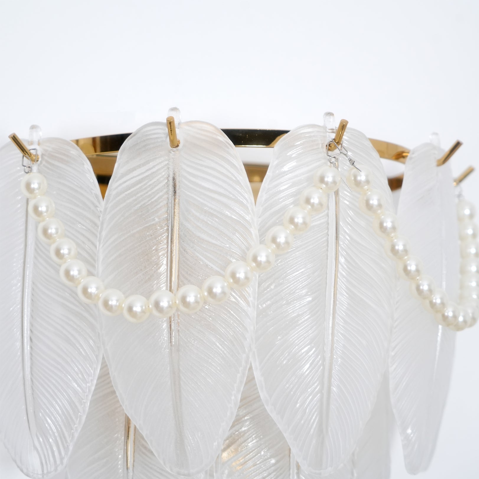 Feather Pearl Wall Lamp - Lumpaz