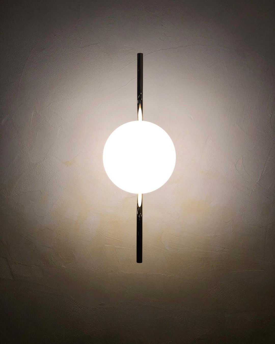 Levita Wall Lamp - Lumpaz