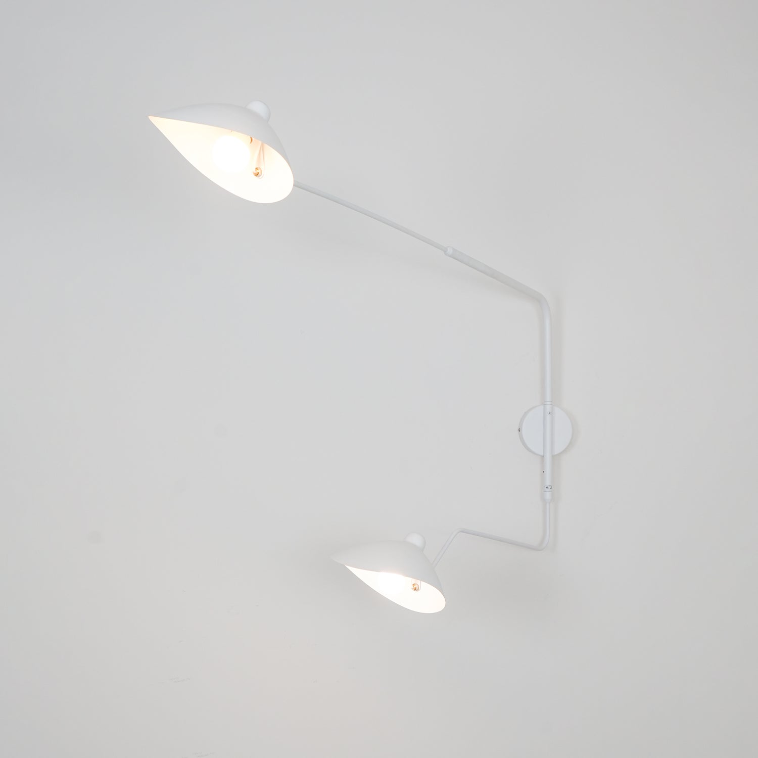 Serge Mouille Wall Lamp - Lumpaz