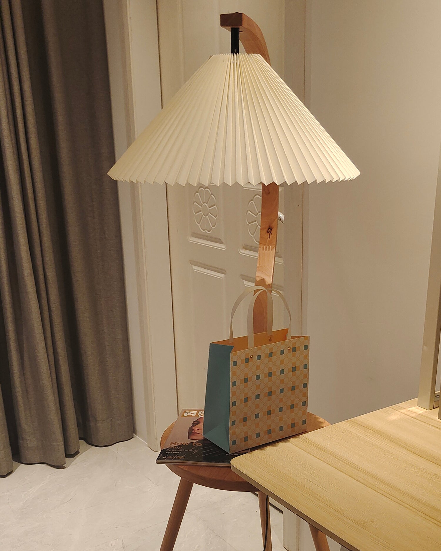 Caprani Tray Floor Lamp - Lumpaz