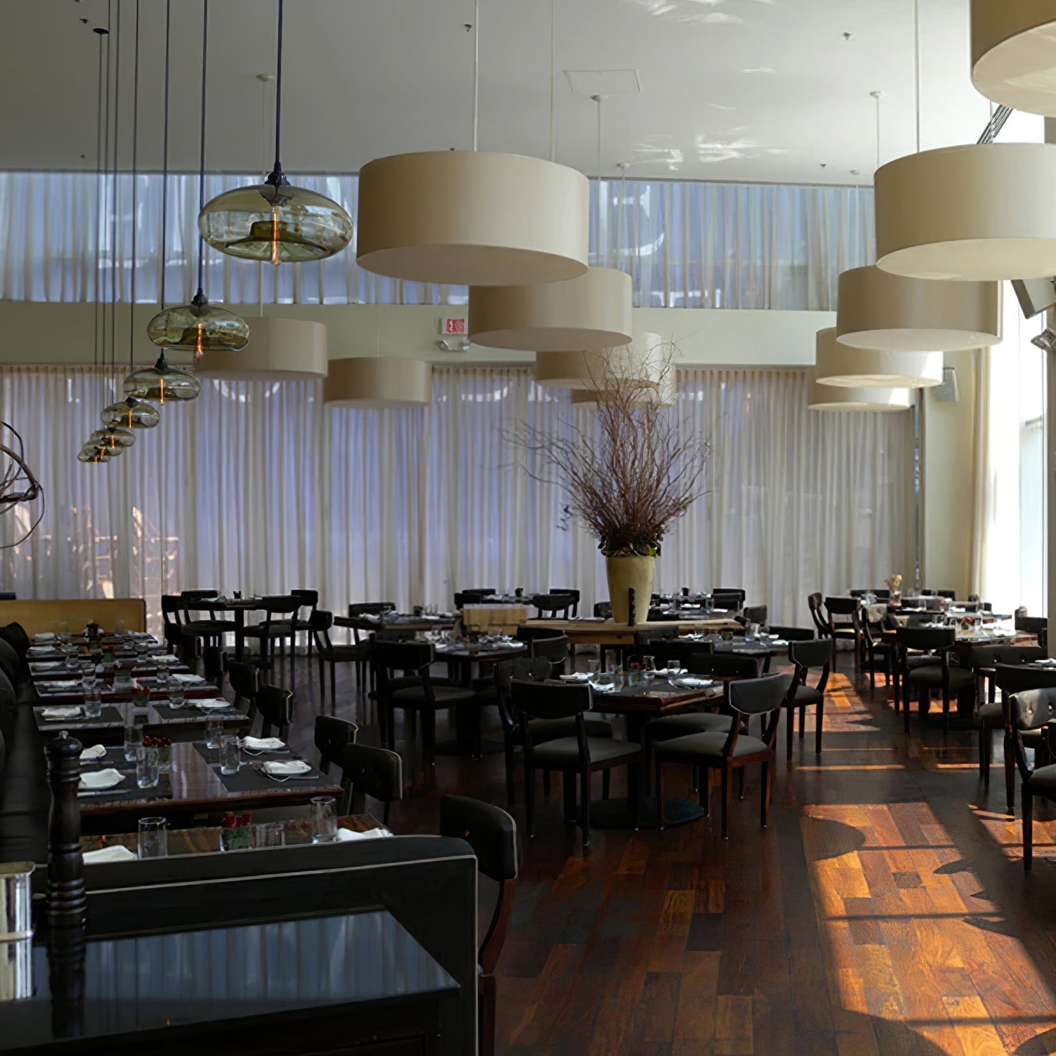 Bella Glass Pendant Lamp - Lumpaz