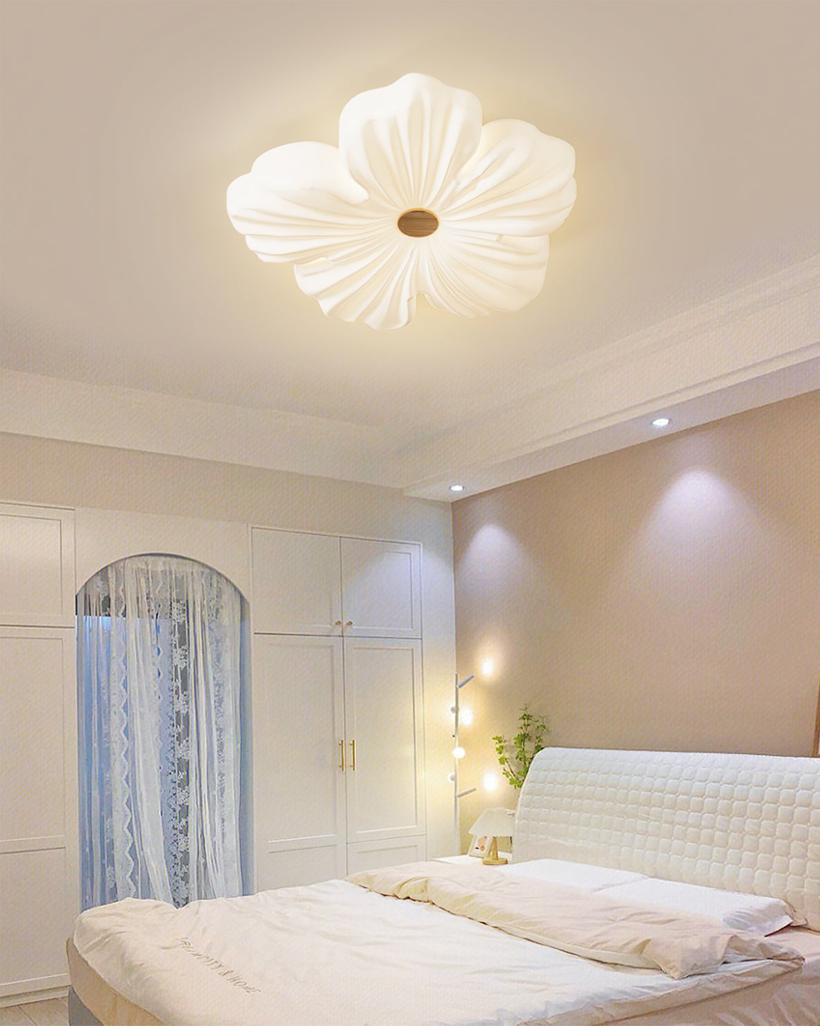 Cream Flower Ceiling Lamp - Lumpaz