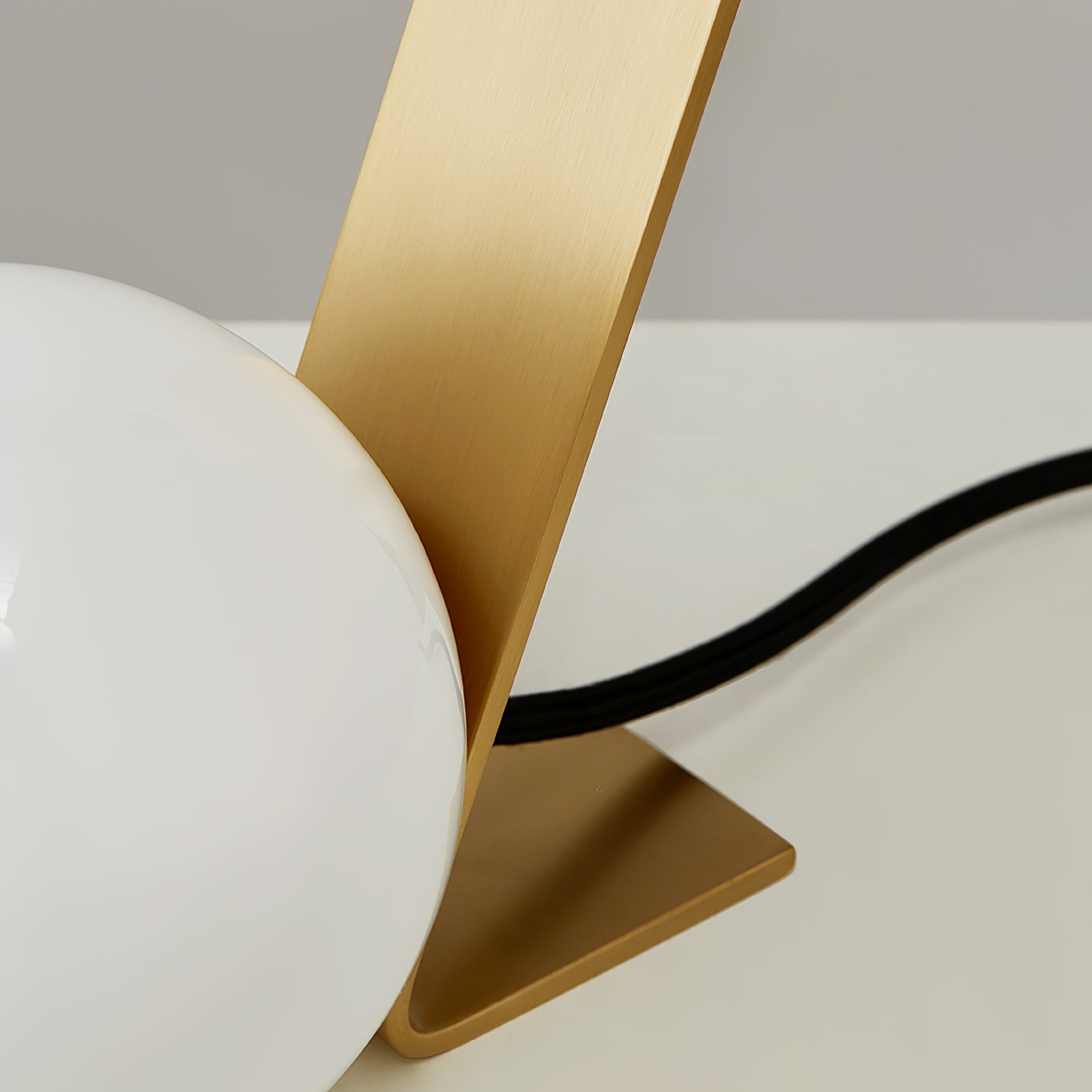 Daphne Table Lamp - Lumpaz