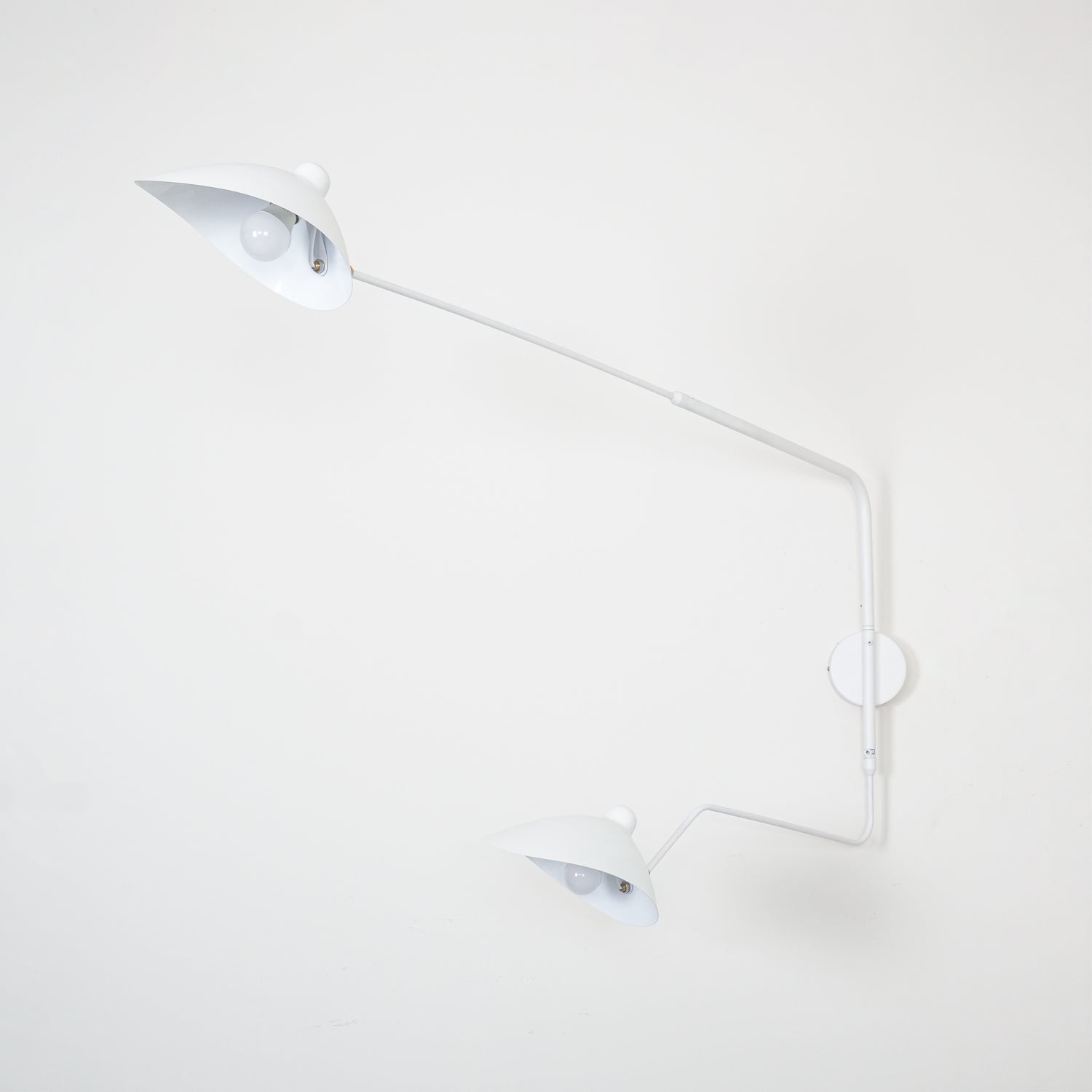 Serge Mouille Wall Lamp - Lumpaz