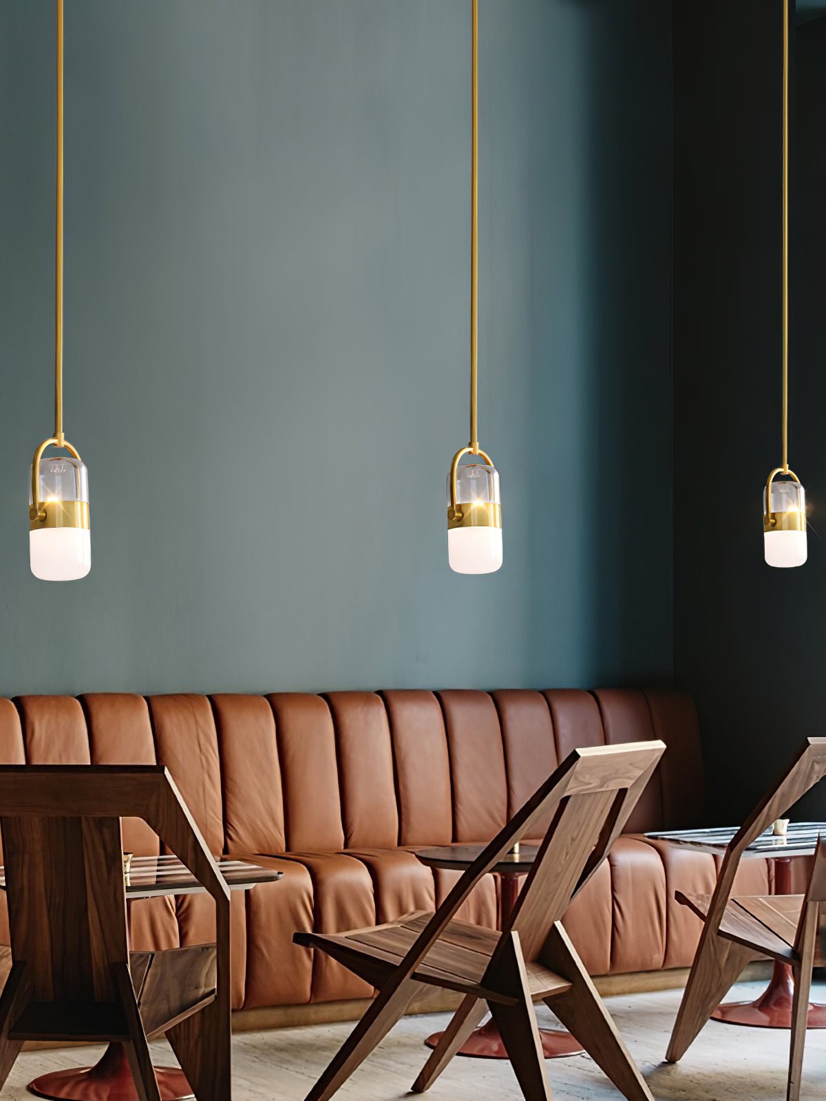 Capsule Rotating Pendant Lamp - Lumpaz