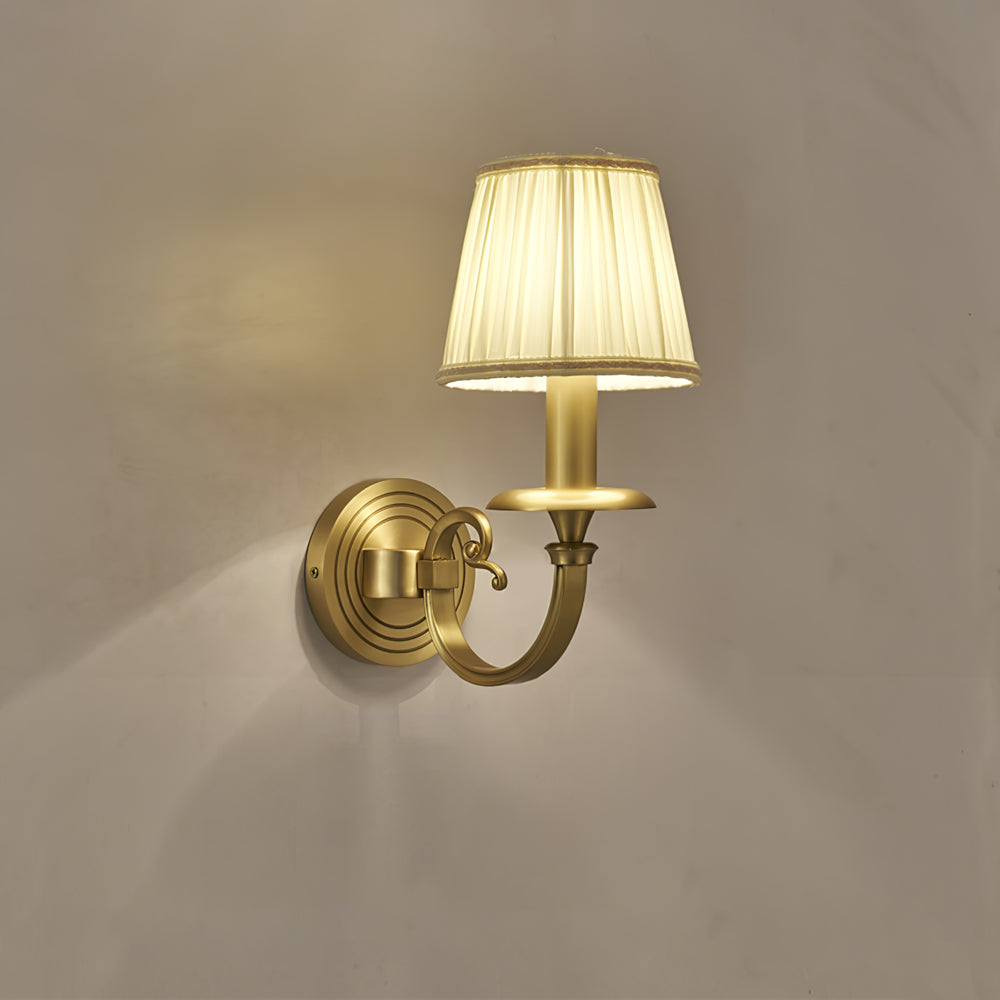 Pleated Brass Wall Lamp - Lumpaz