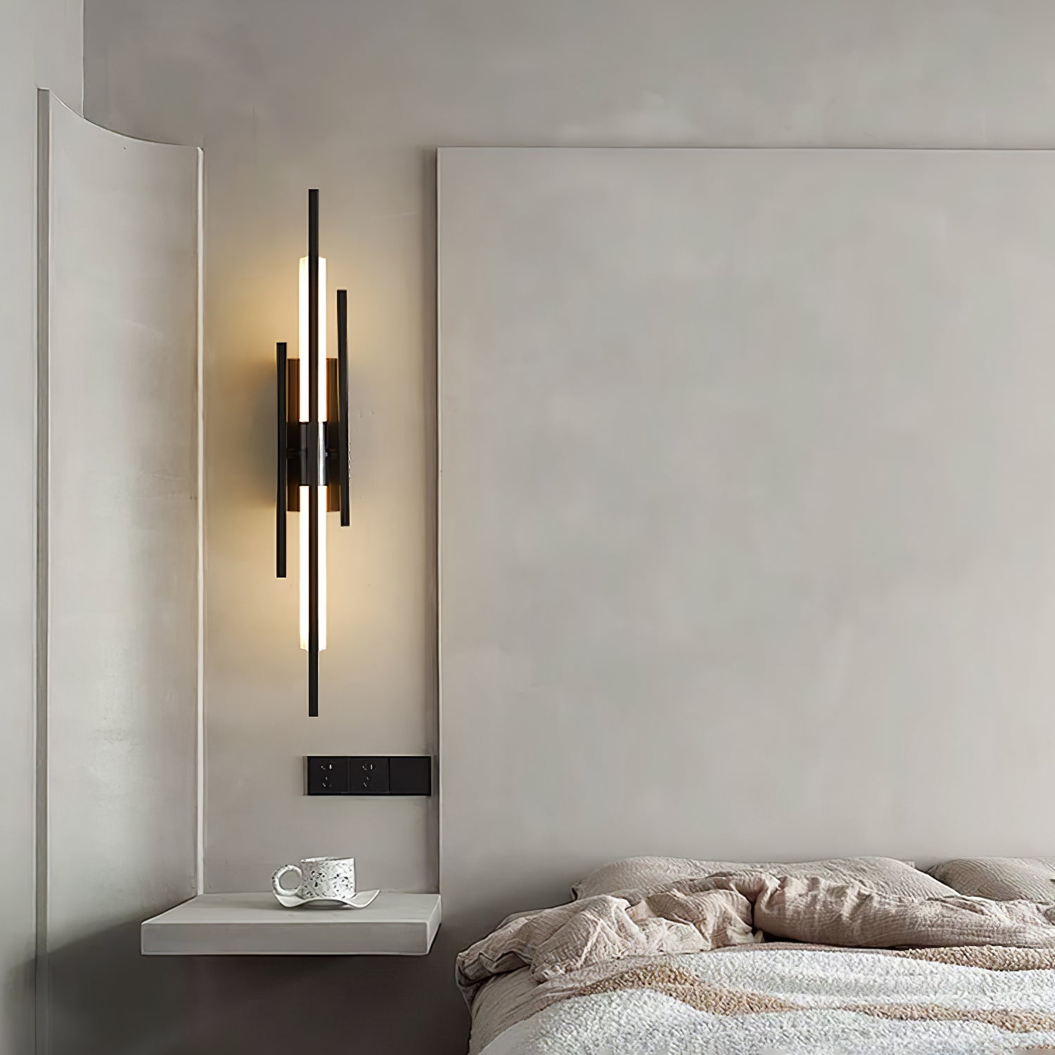 Brass Line Wall Lamp - Lumpaz