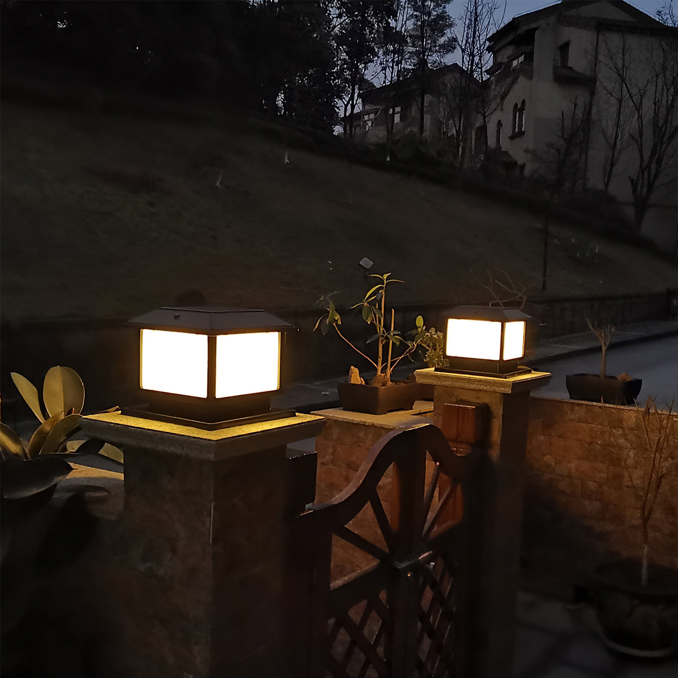 Triton Table Lamp - Lumpaz