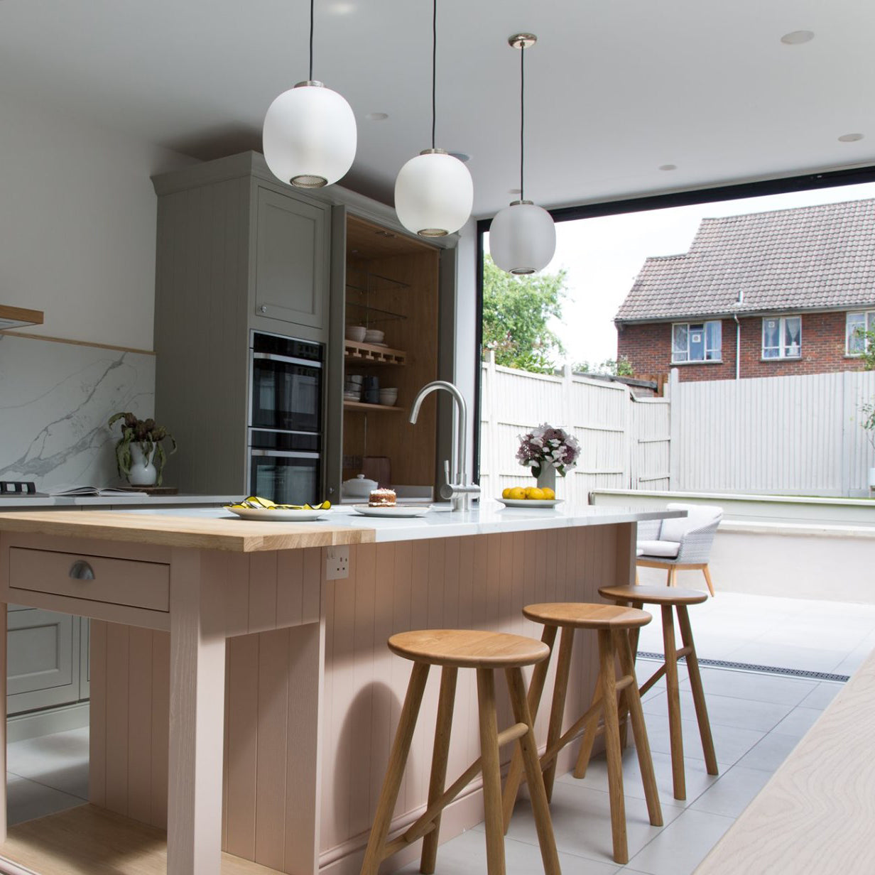 Dynamic Pendant Light - Lumpaz