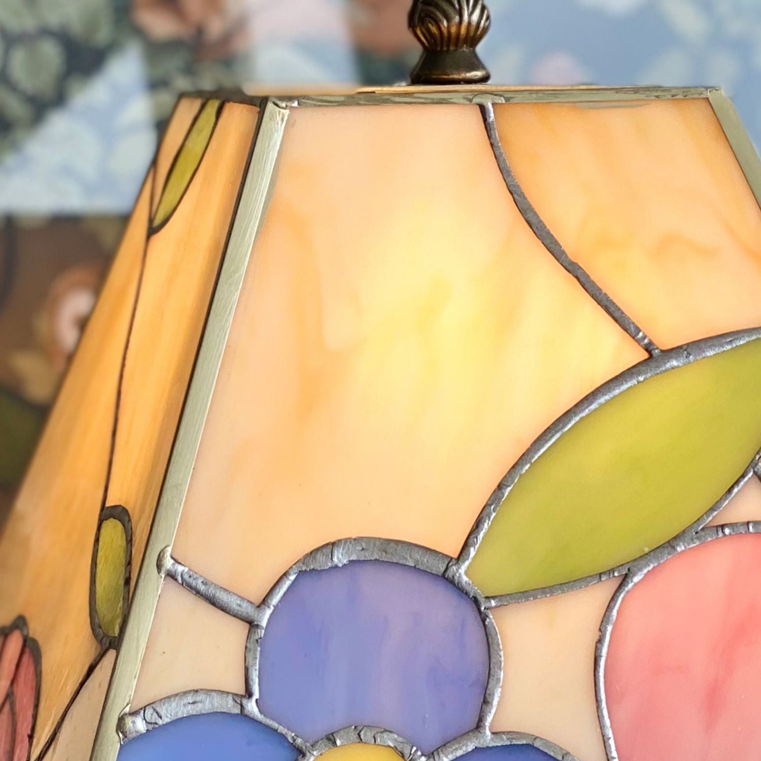 Tiffany Table Lamp - Lumpaz