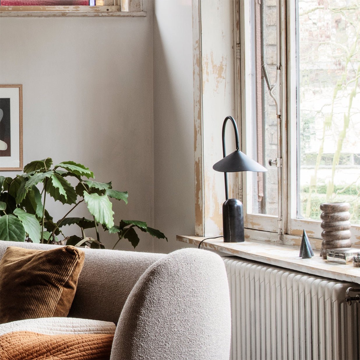 Arum Table Lamp - Lumpaz