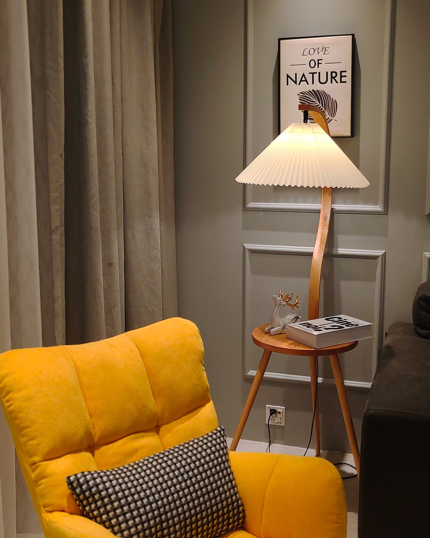Caprani Tray Floor Lamp - Lumpaz