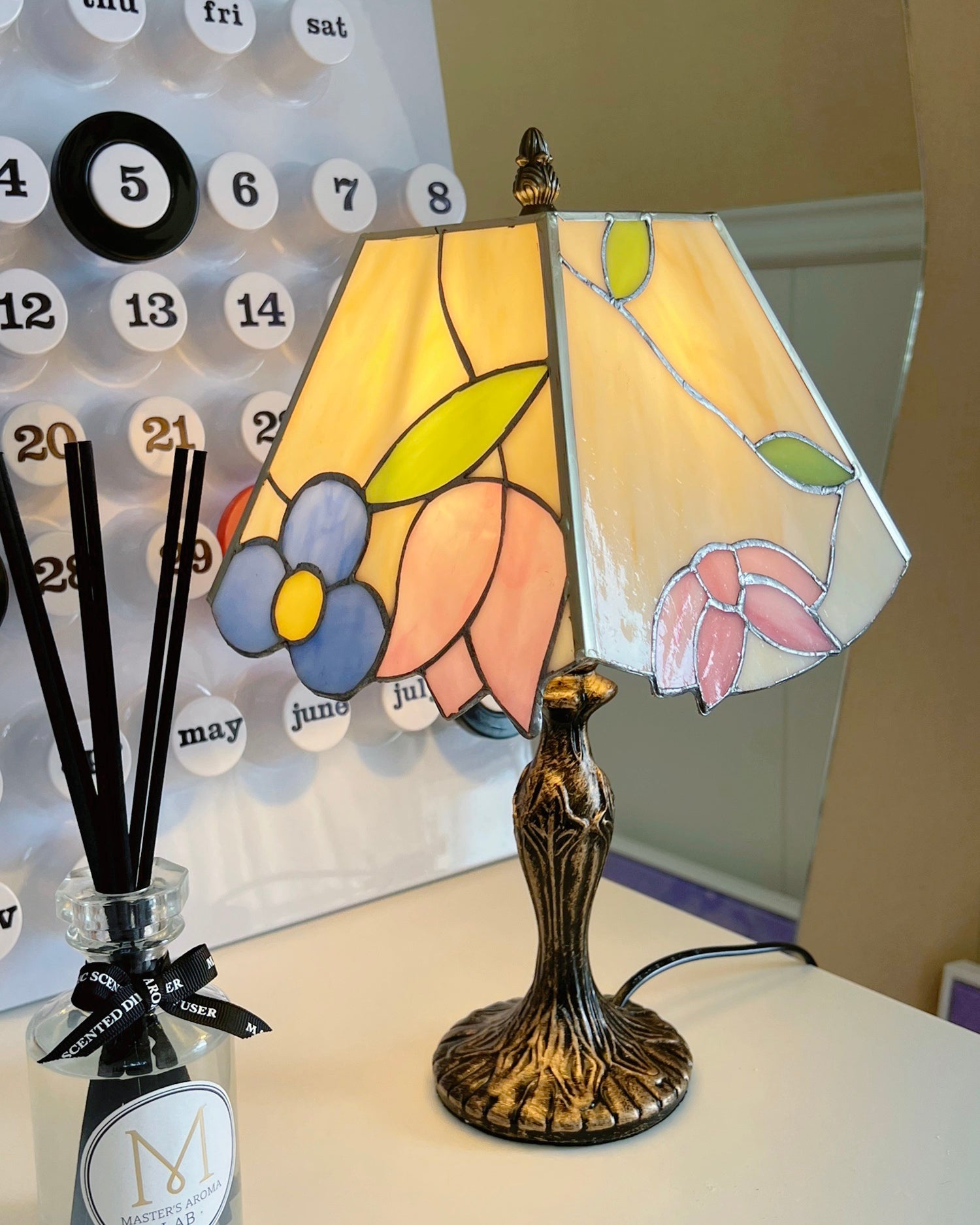 Tiffany Table Lamp - Lumpaz