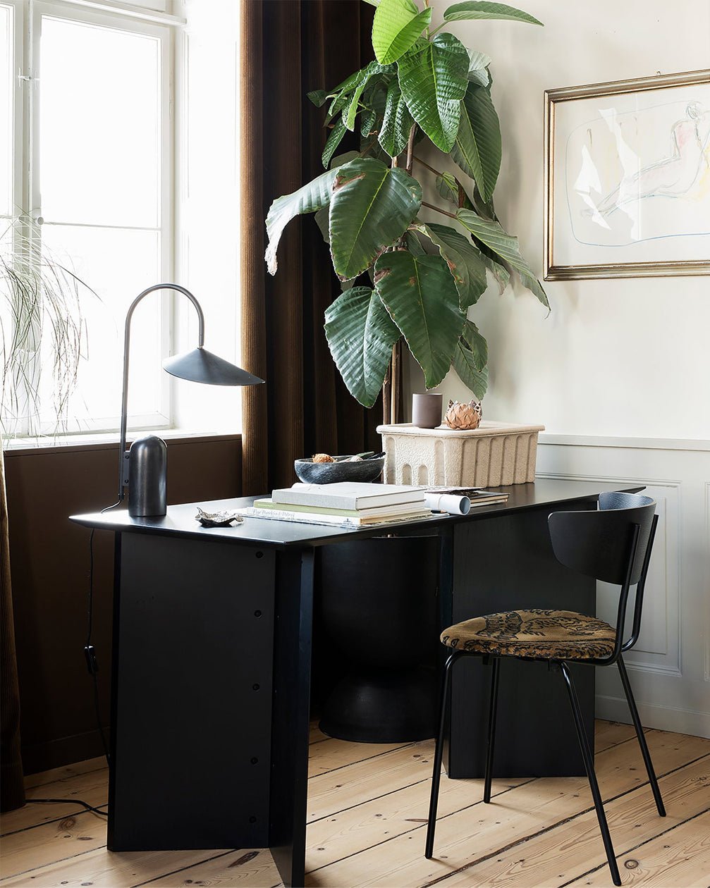 Arum Table Lamp - Lumpaz