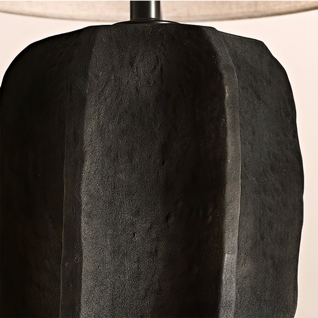 Torso Table Lamp - Lumpaz