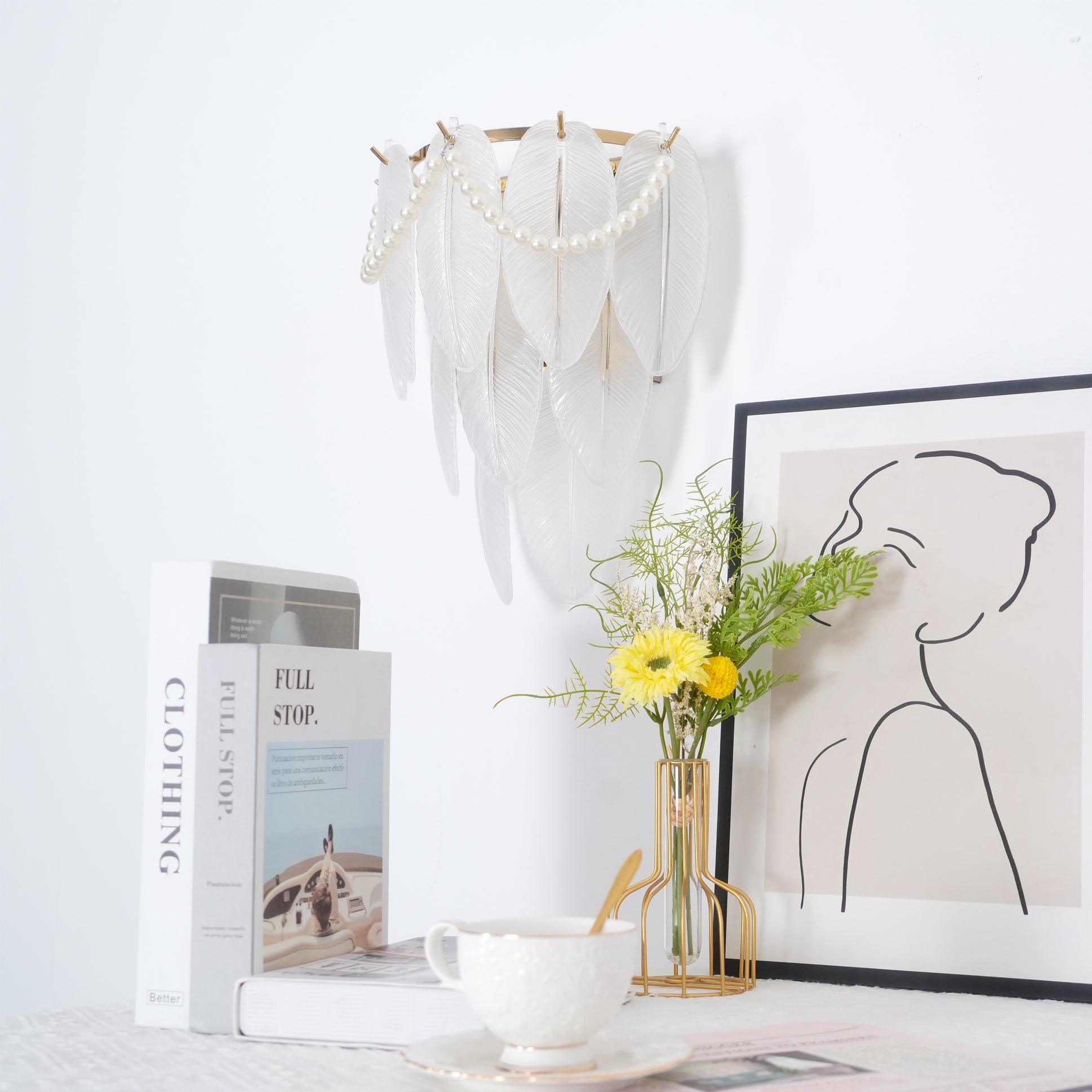 Feather Pearl Wall Lamp - Lumpaz