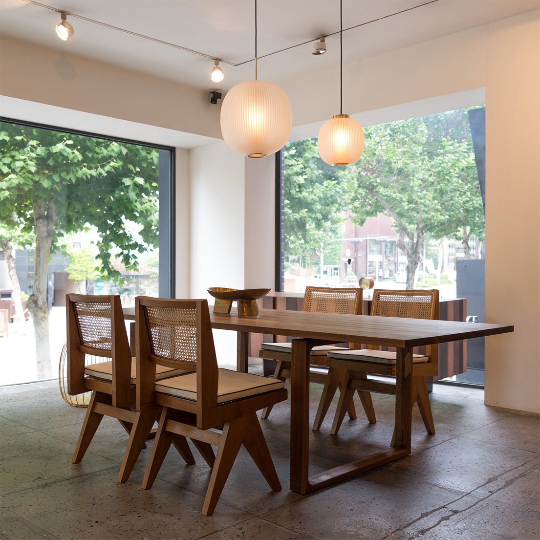 Dynamic Pendant Light - Lumpaz