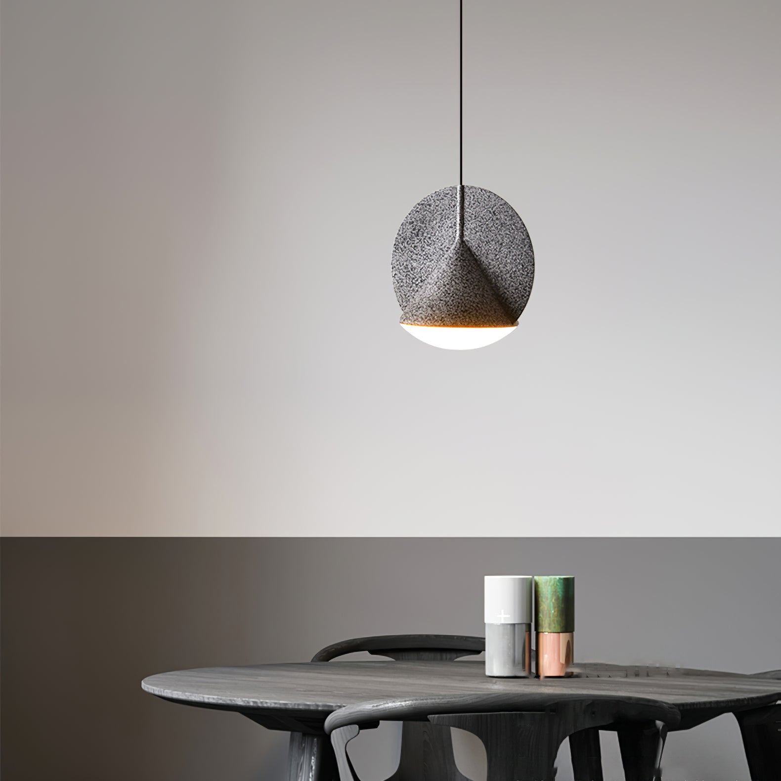 Ossa Resin Pendant Lamp - Lumpaz