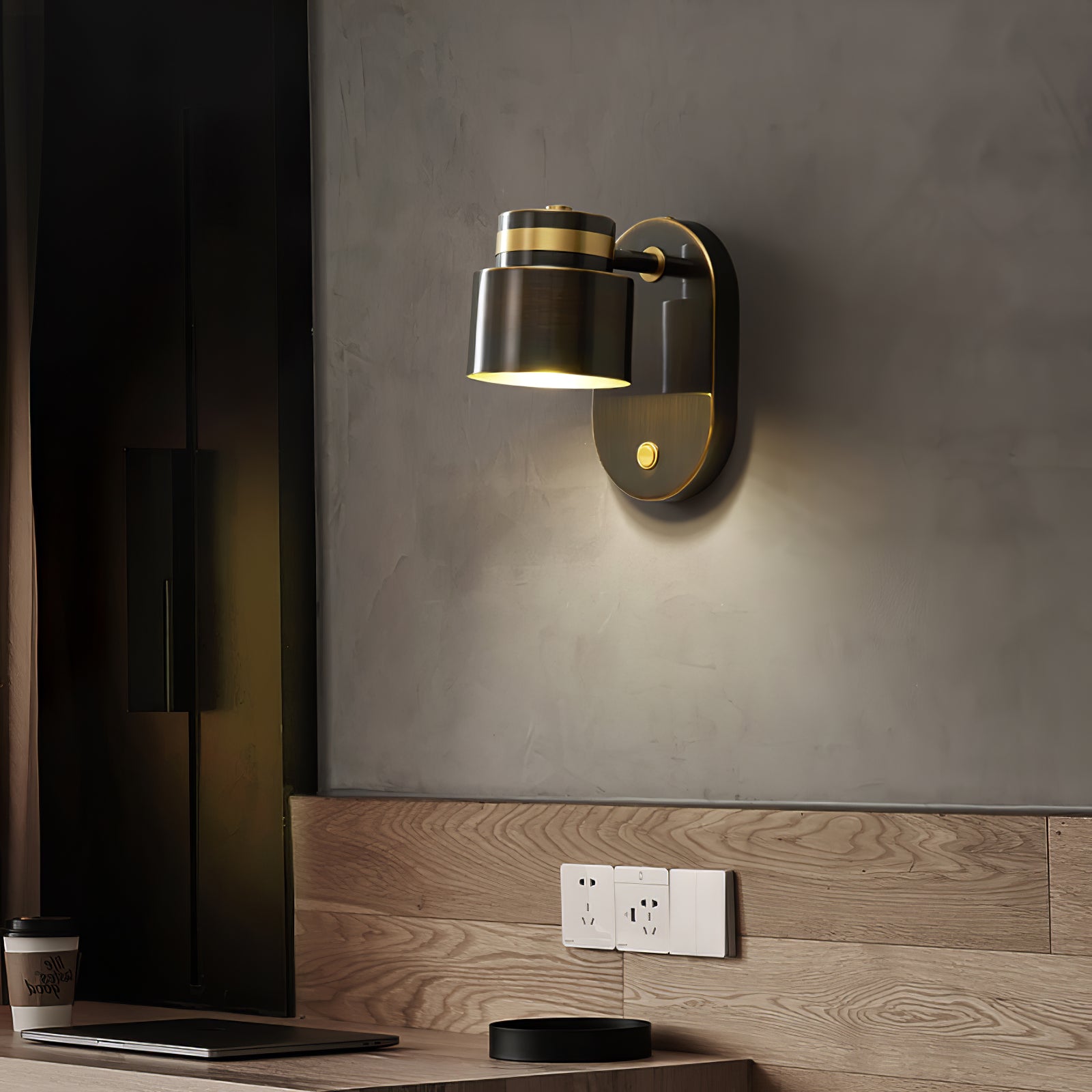 Brass Cylinder Wall Lamp - Lumpaz