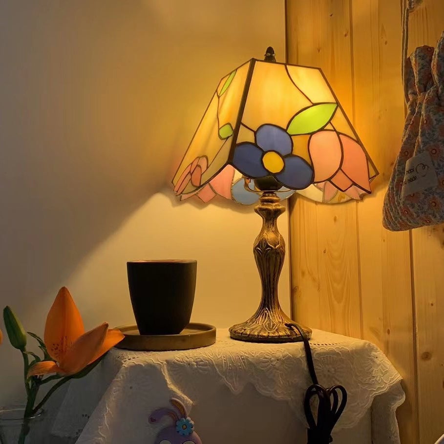 Tiffany Table Lamp - Lumpaz