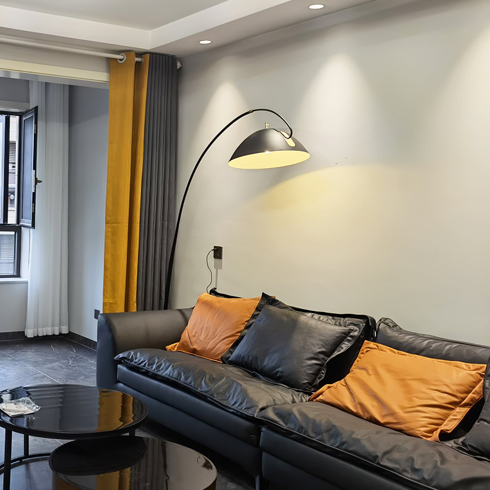 Pluma Floor Lamp - Lumpaz