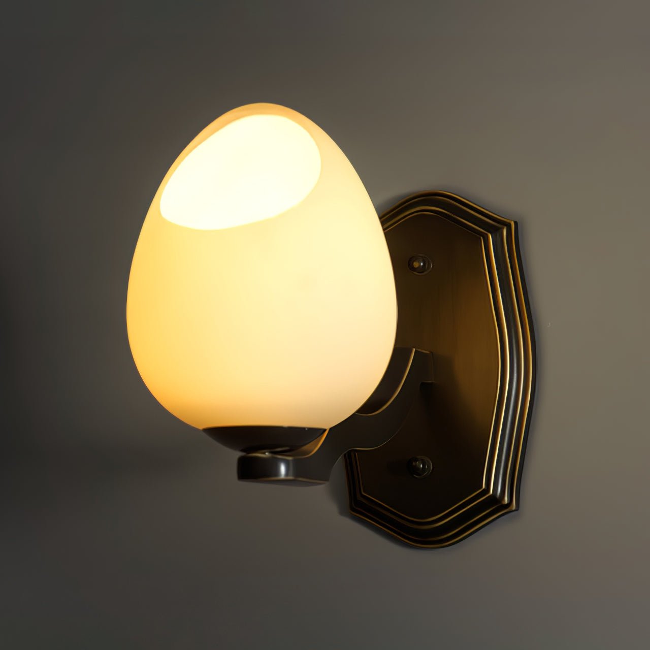Egg Like Wall Lamp - Lumpaz