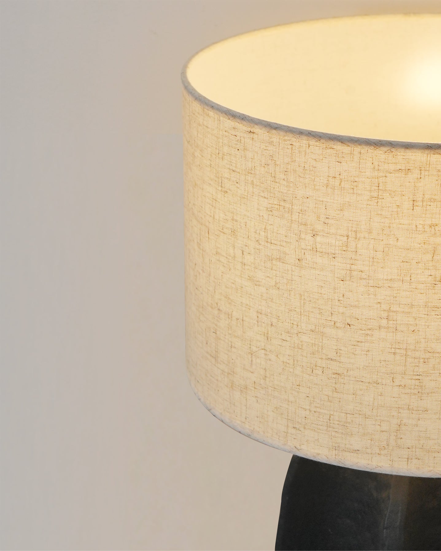 Torso Table Lamp - Lumpaz