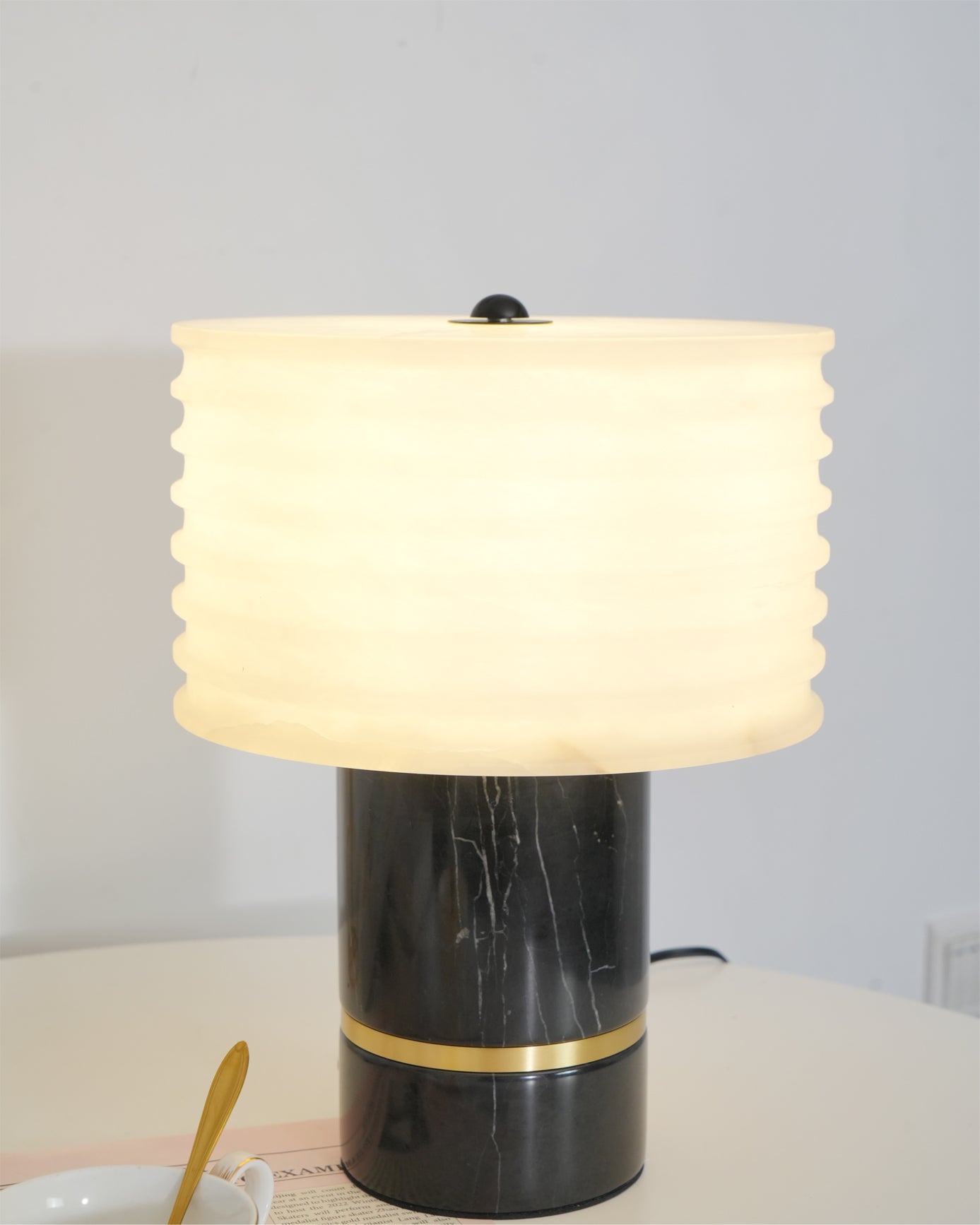 Outela Table Lamp - Lumpaz