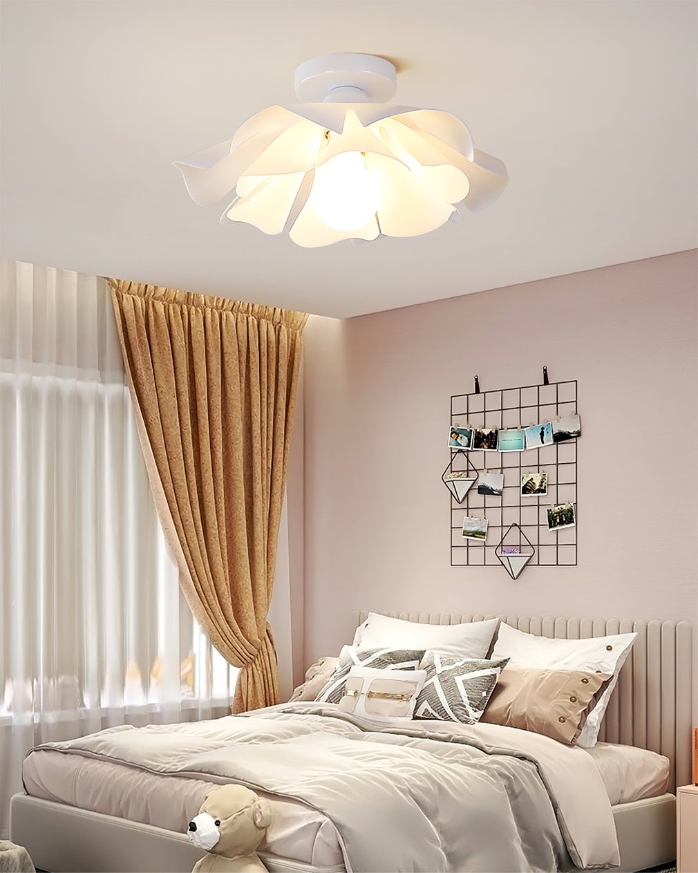 Nightbloom Ceiling Lamp - Lumpaz