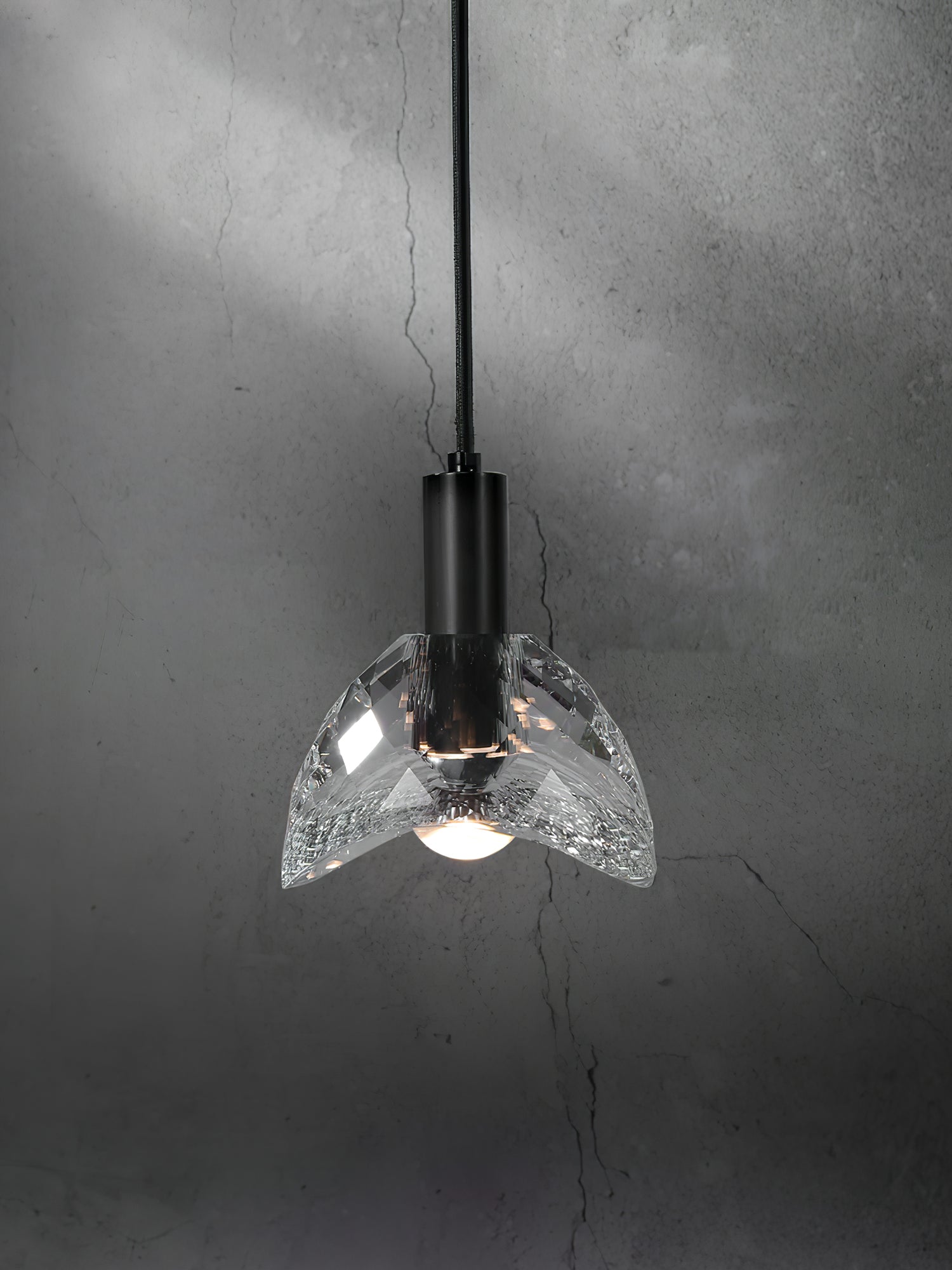 Ebbe Crystal Pendant Lamp - Lumpaz