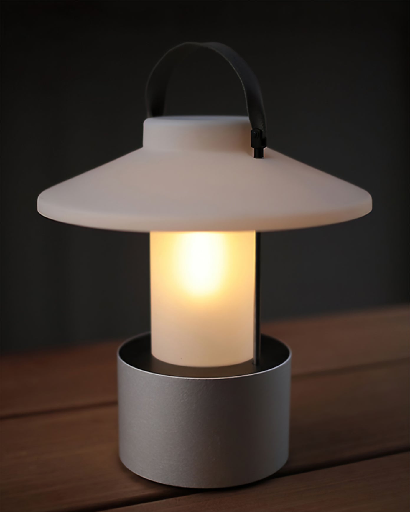 Claro Outdoor Built-in Battery Table Lamp - Lumpaz