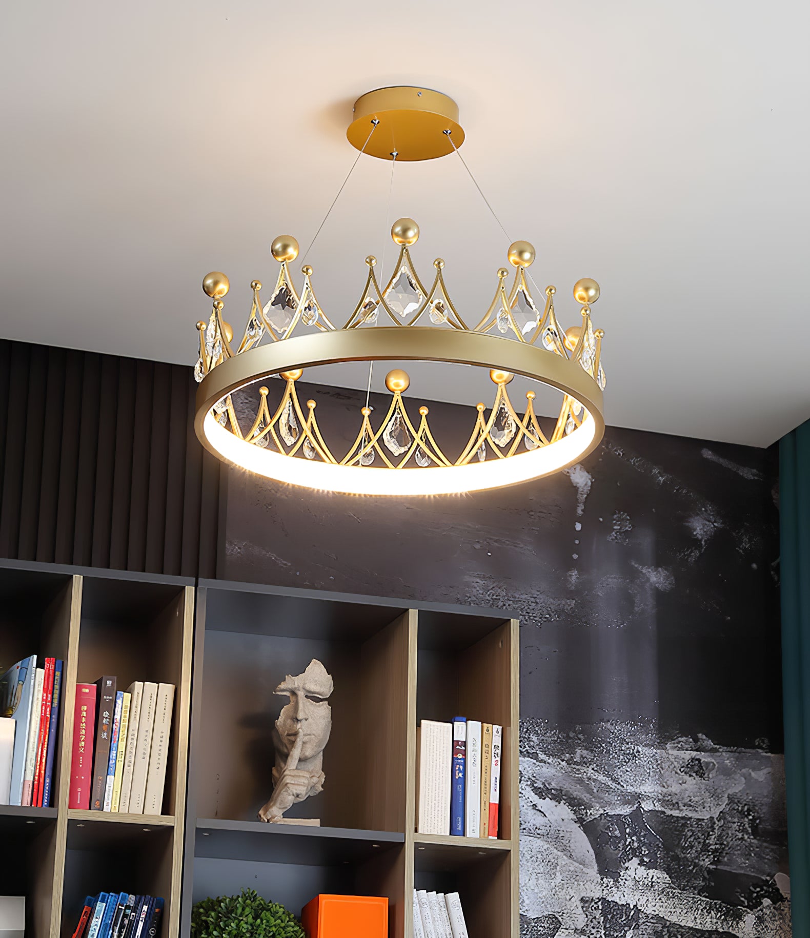 Crown Chandelier - Lumpaz