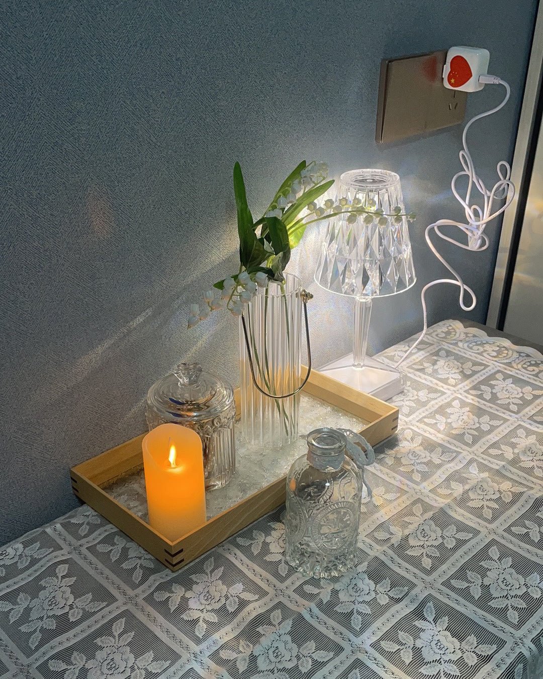 Sparkle Glam Built-in Battery Table Lamp - Lumpaz