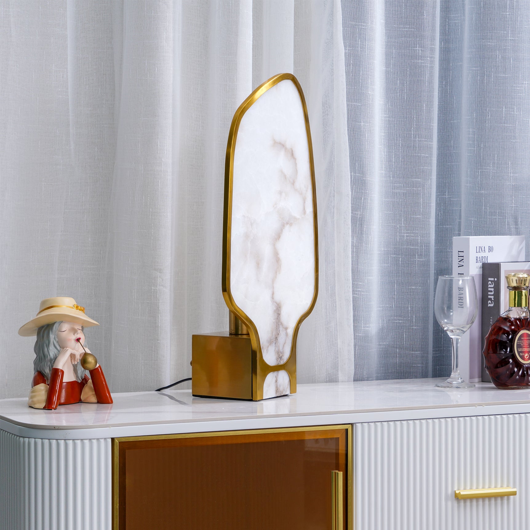 Andrea Alabaster Table Lamp - Lumpaz