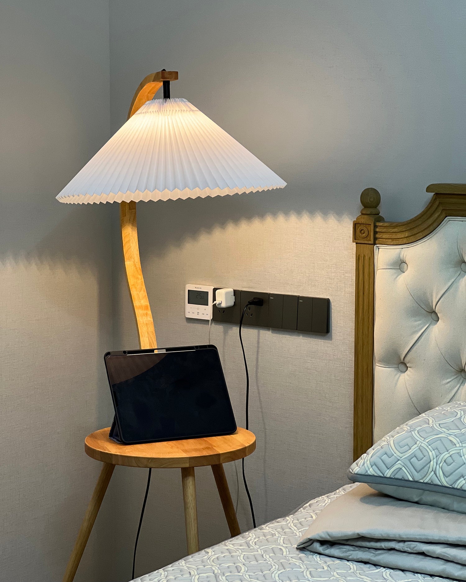 Caprani Tray Floor Lamp - Lumpaz