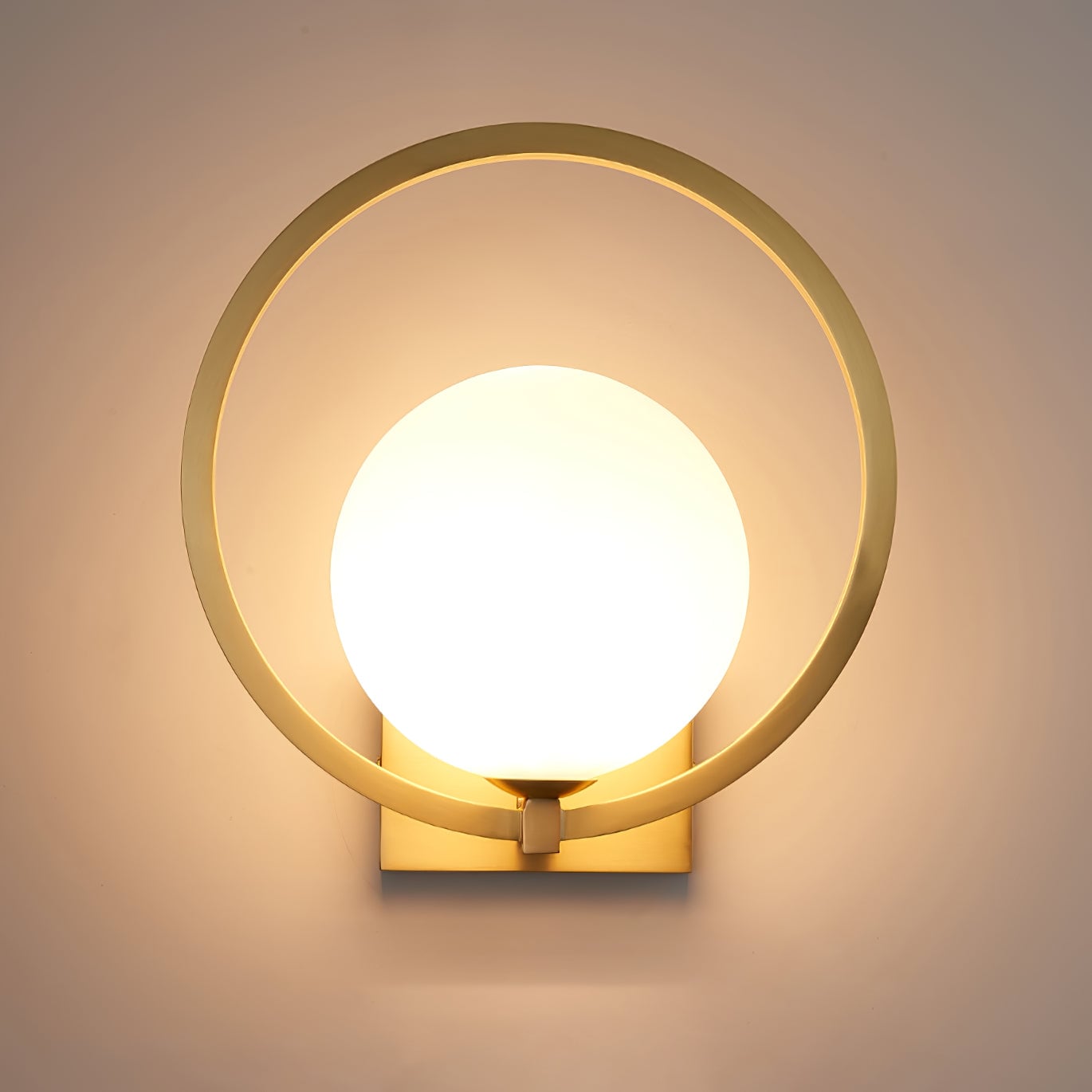 Lunar Brass Wall Lamp - Lumpaz