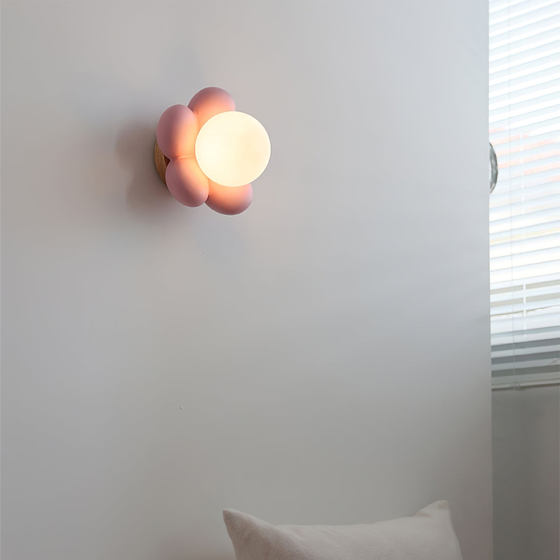 Bloom Flower Wall Lamp - Lumpaz