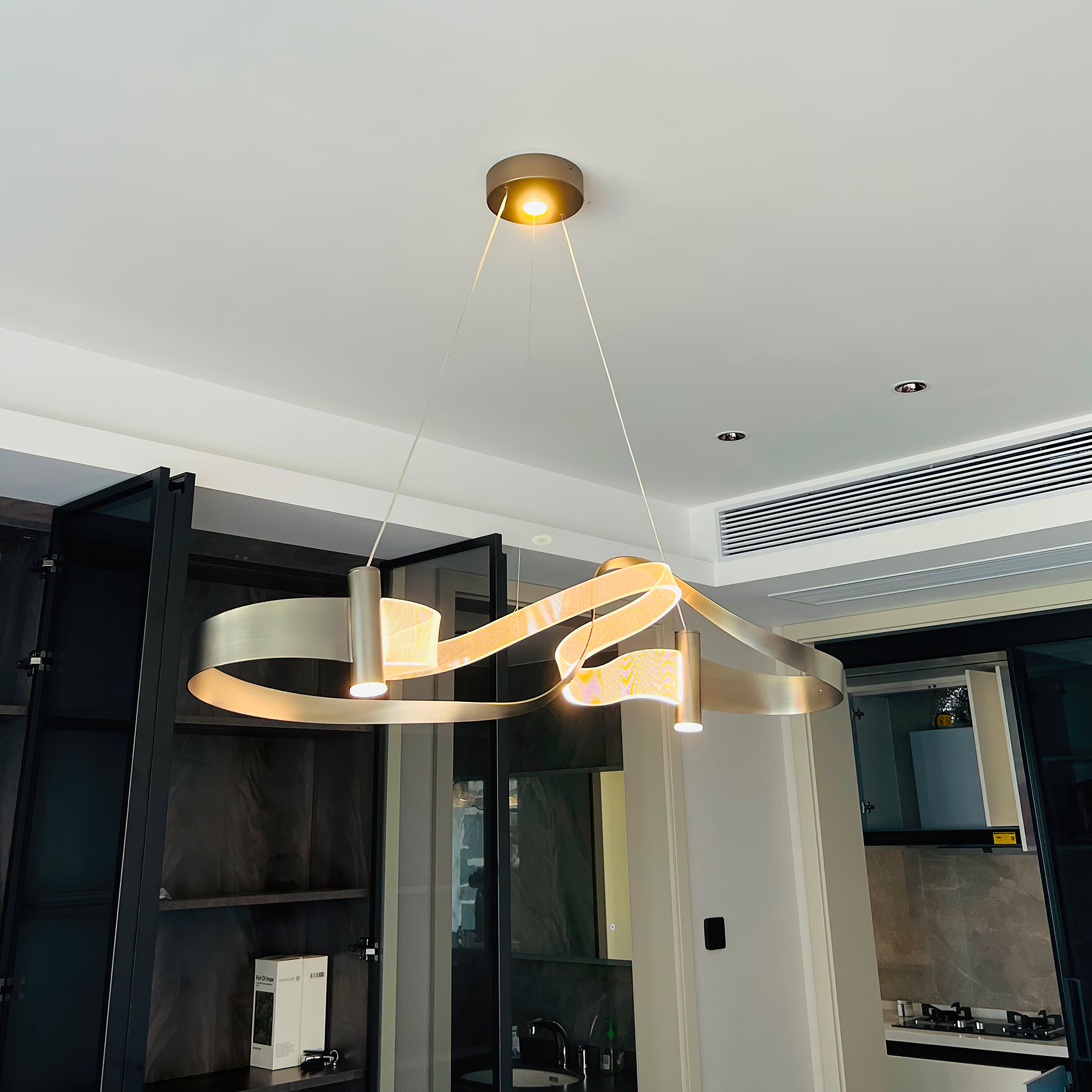 Zephyr LED Linear Chandelier - Lumpaz