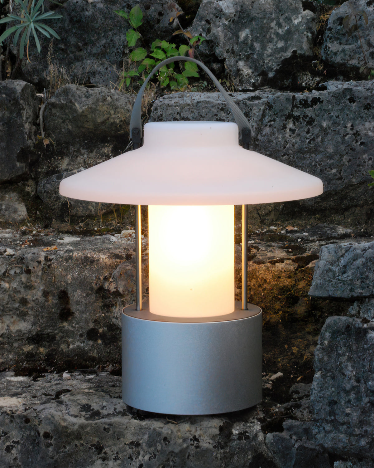 Claro Outdoor Built-in Battery Table Lamp - Lumpaz
