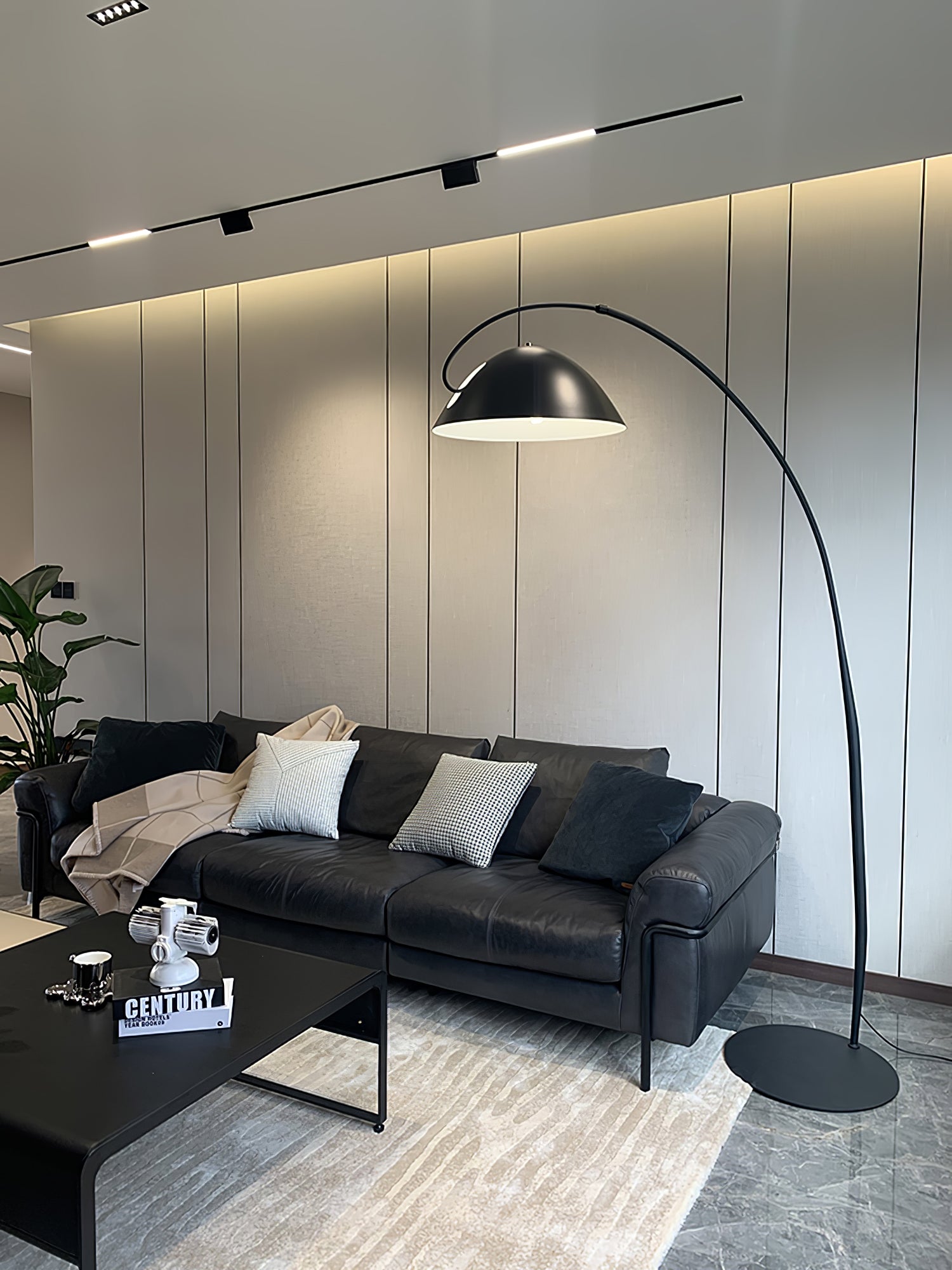 Pluma Floor Lamp - Lumpaz